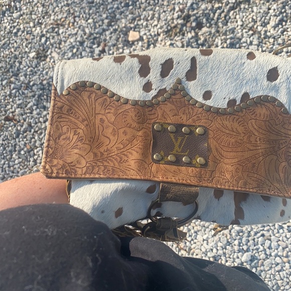 cow hide pure, real louis vuitton logo - Picture 3 of 7